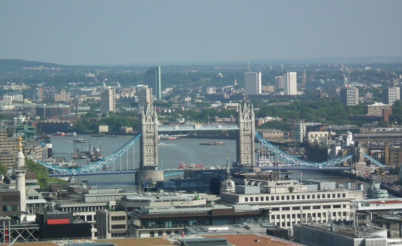 Viewpoint: Tower Bridge looking upstream